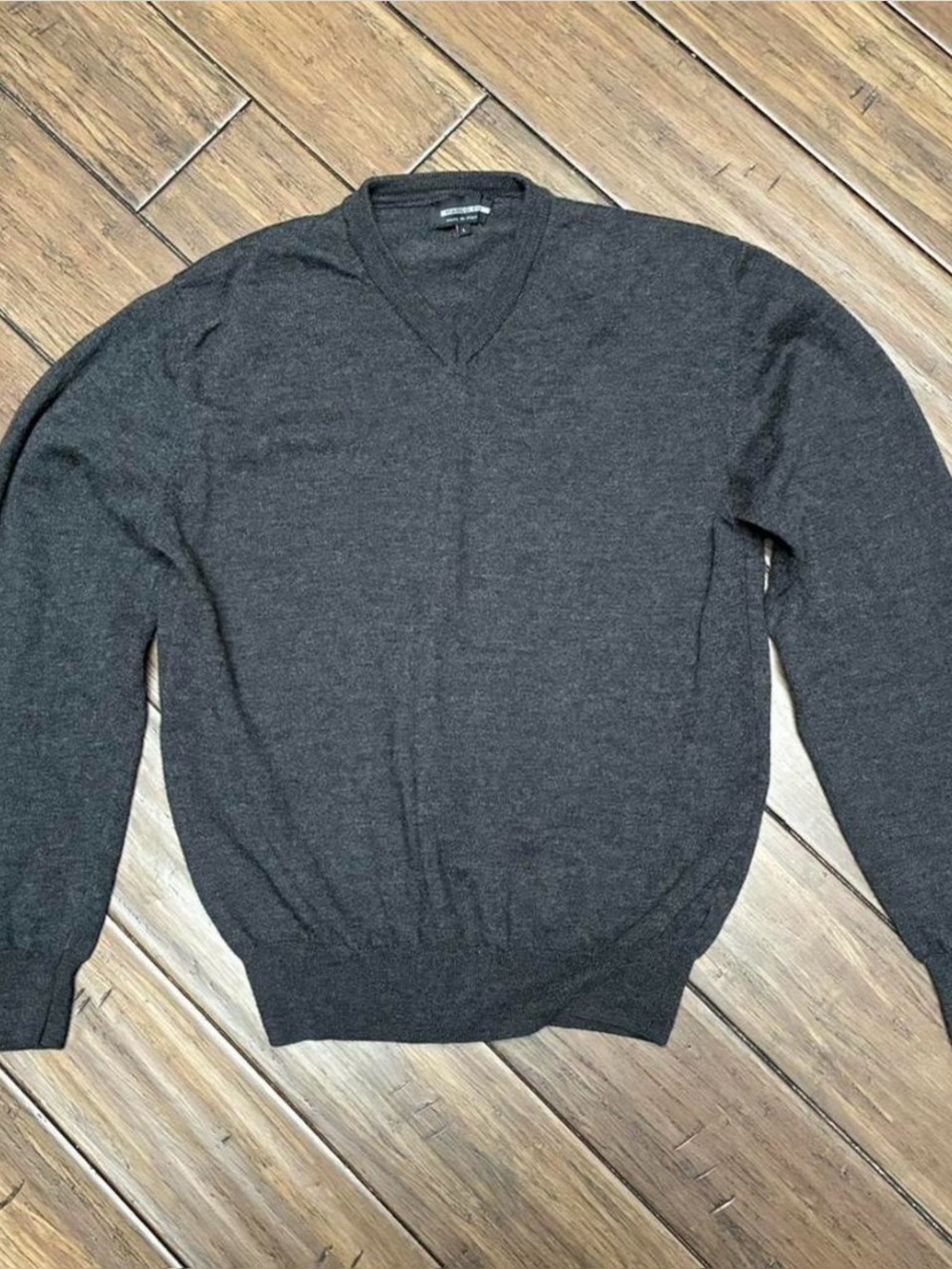 Men's Marco Fiori V-Neck Charcoal Sweater - Extrafine Merino Wool
